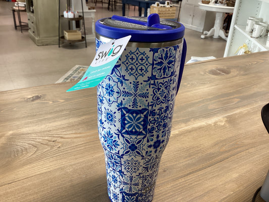 Swig 40 oz mega mug