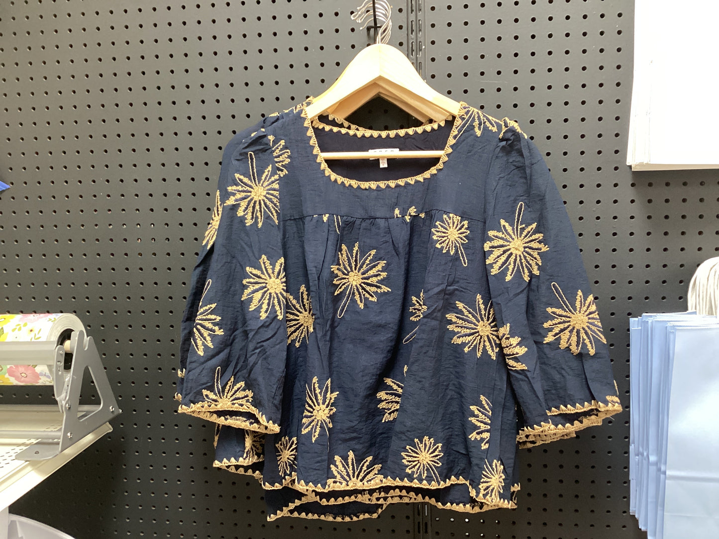 Sissy Square Top