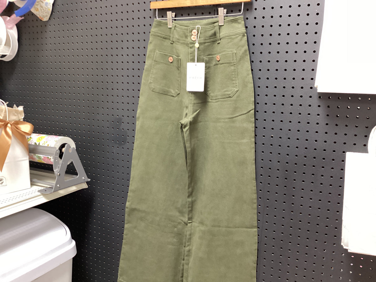 Copper button olive