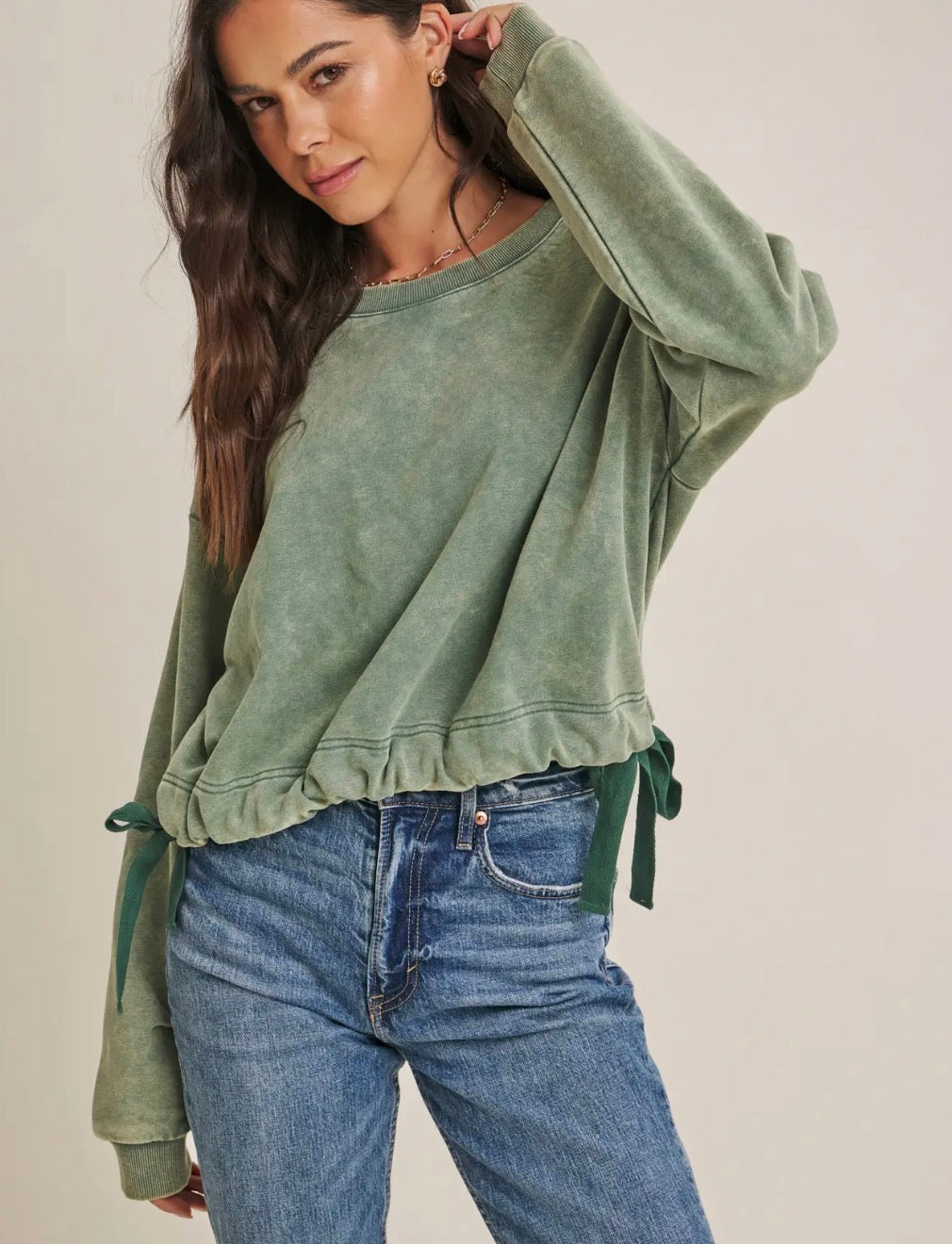 Mineral-Washed sweatshirt